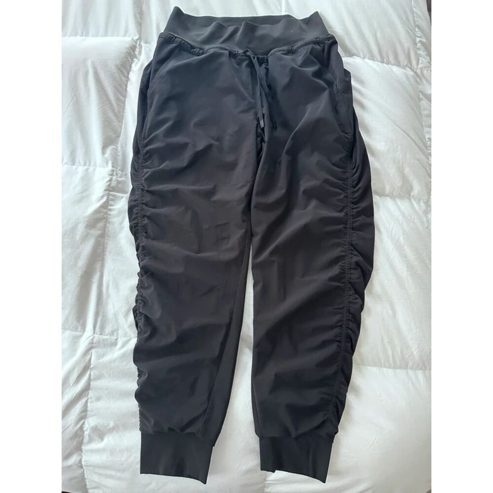 Athleta Attitude Lined Jogger Pants Black Size 6 Ruched Sides